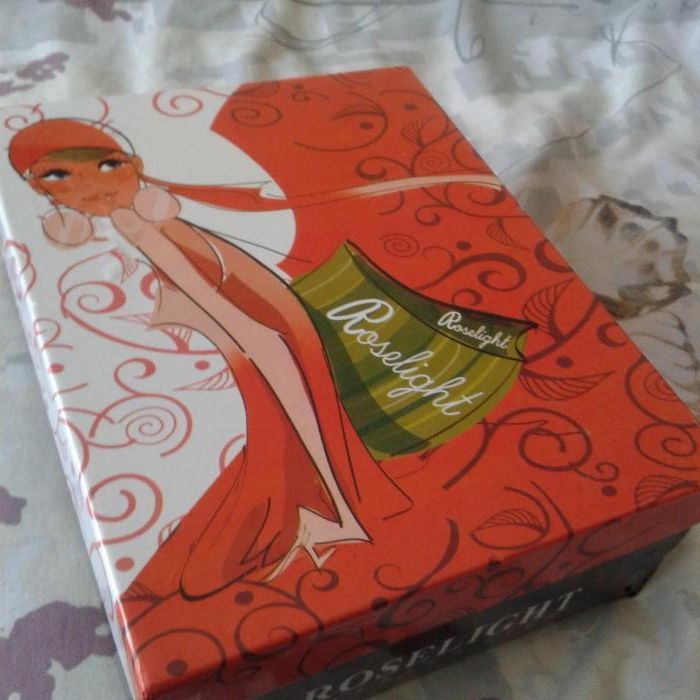 Елегантни дамски обувки с висок ток