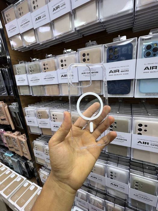 Чехлы пластмассовые на айфон 14,15,16,17