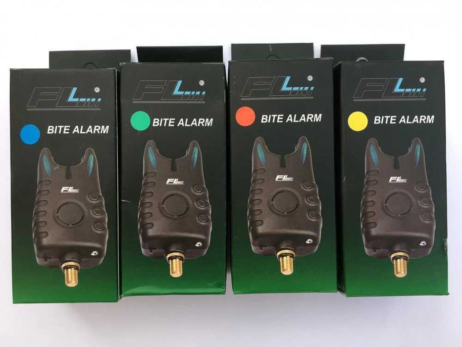 SET 4 AVERTIZORI FL 4 Swinger cu iluminare si geanta de transport
