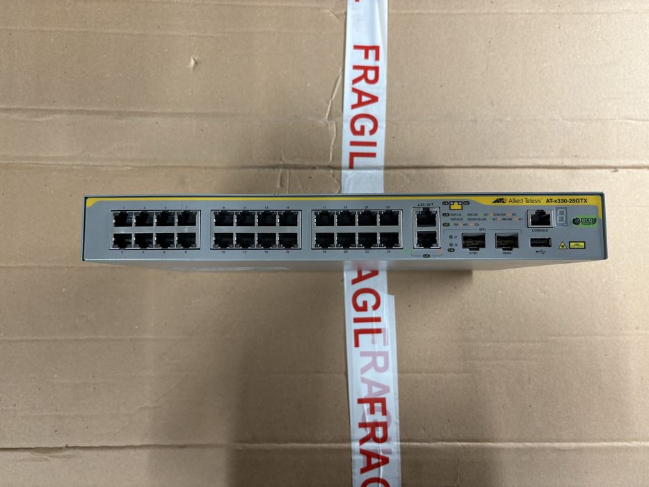 Switch Allied Telesis AT-x330-28GTX