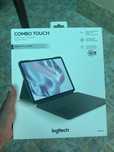 Husa cu tastatura iPad pro  13 inch  logitech