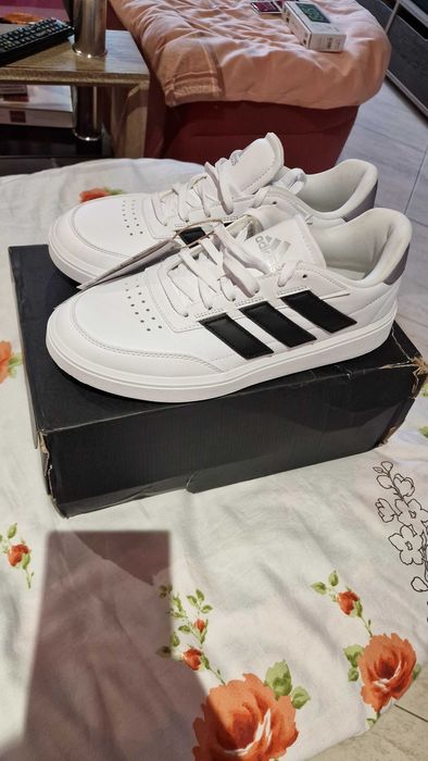 Adiddas Courtblock 41.5 "