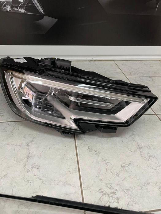 Ауди А3 8V0 Ремонт рециклиране фар фарове