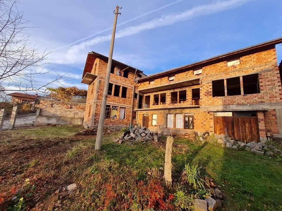 Продава се Къща в с. Кладница, Област Перник - 300 кв.м за 500 €/кв.м - Снимка #1