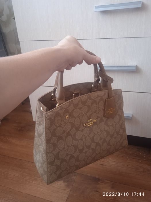Продам сумочку новую