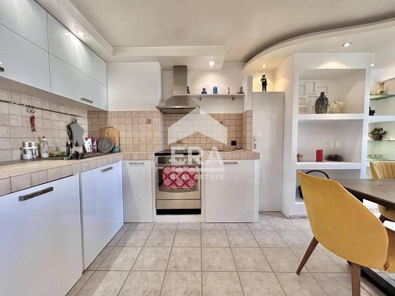 Продава се Тристаен апартамент в София, Гоце Делчев - 80 кв.м за 3438 €/кв.м - Снимка #3