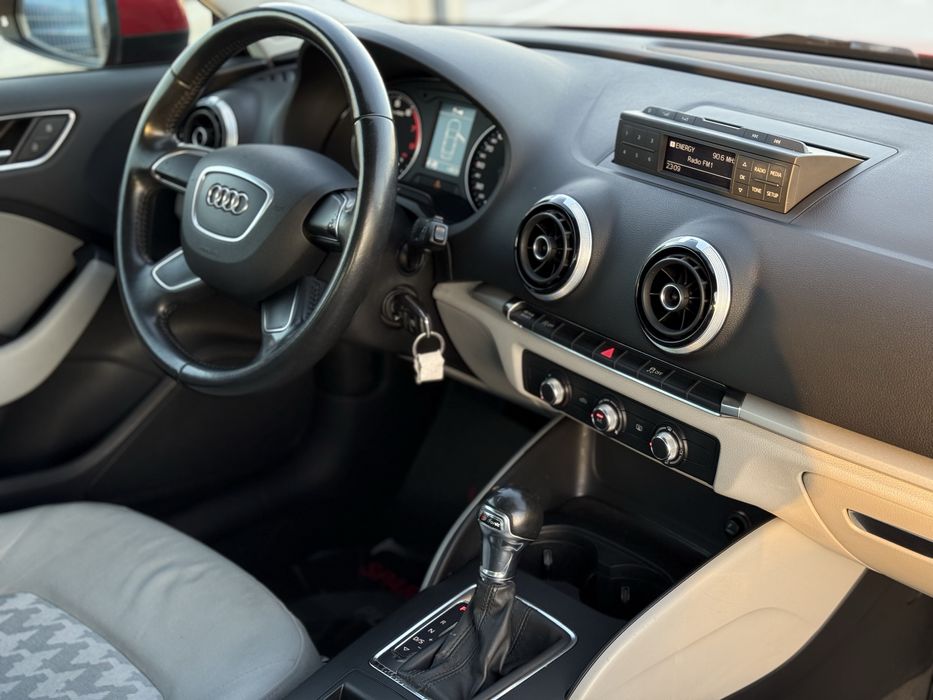 Audi A3 1.4i* 122к.с* АВТОМАТИК* 2015г* 94.000КМ*