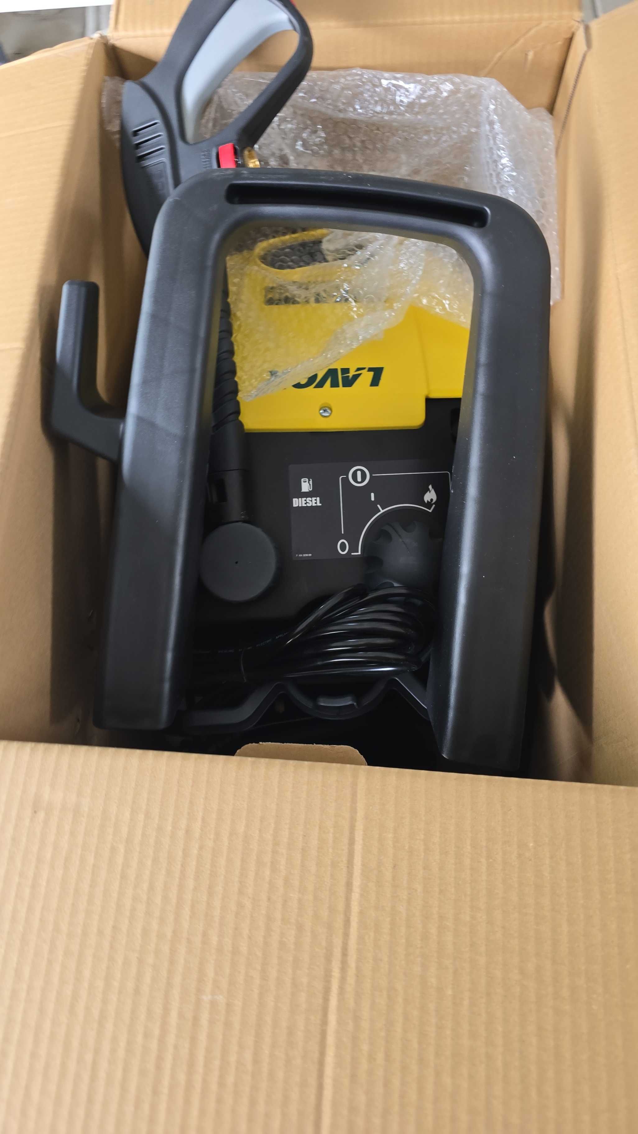 aparat de spalat cu presiune lavor / face apa calda 80*145 bari 2300w