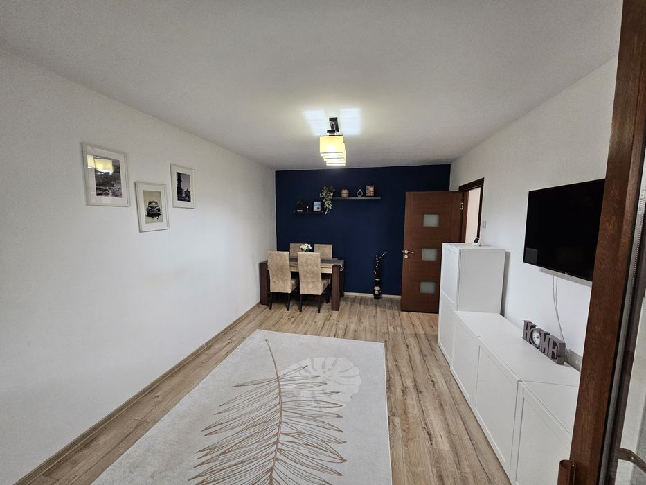 Apartament 3 camere decomandat