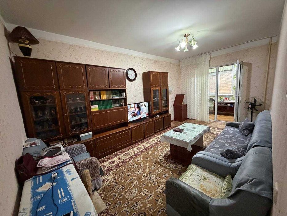 Продаётся 2х комн квартира на 1 этаже Ор-р 6 микрорайон Узбегим