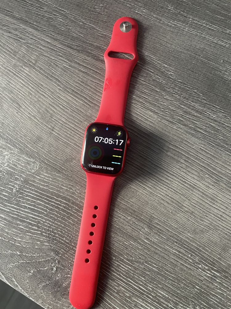 Apple Watch 8  41mm RED Sport Band
