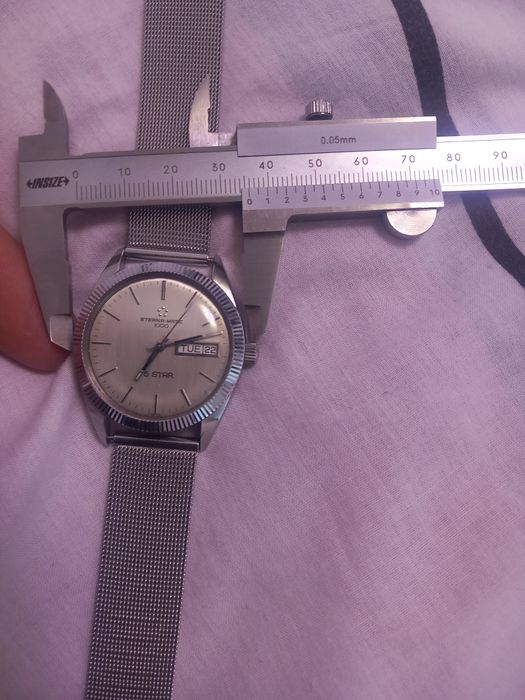 Часовник Eterna-matic