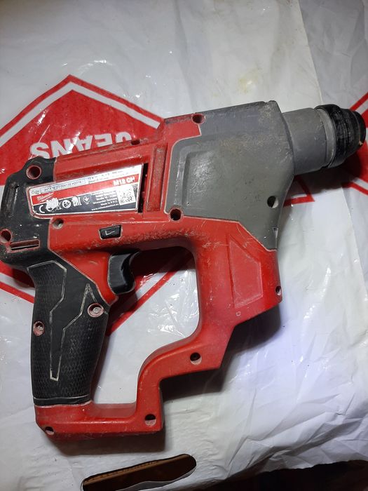 Milwaukee rotopercut m12CH