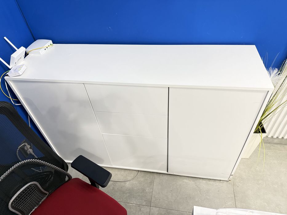 Шкаф / Скрин с пуш