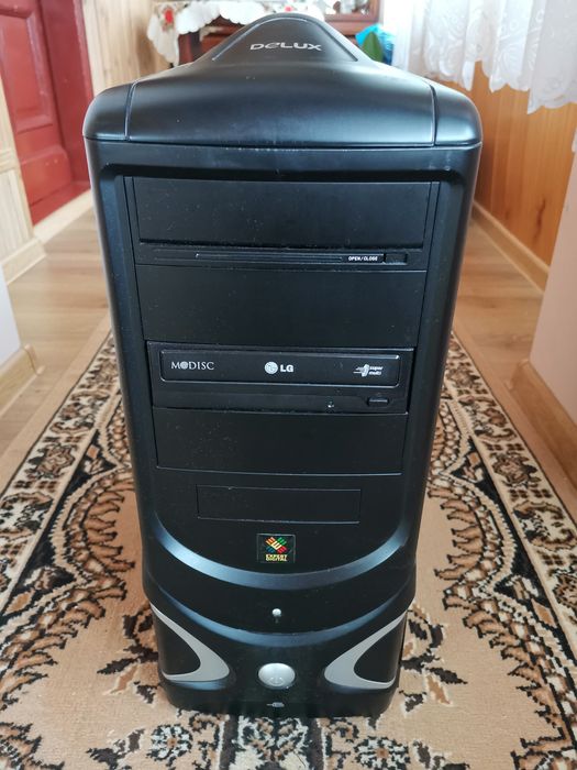 Unitate PC, mouse, tastatura