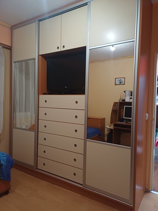 Продавам детско обзавеждане