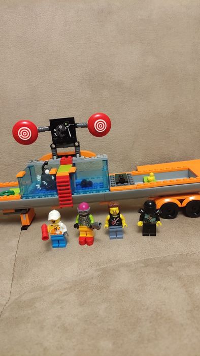 LEGO City Stunt 60294 - Камион за каскади