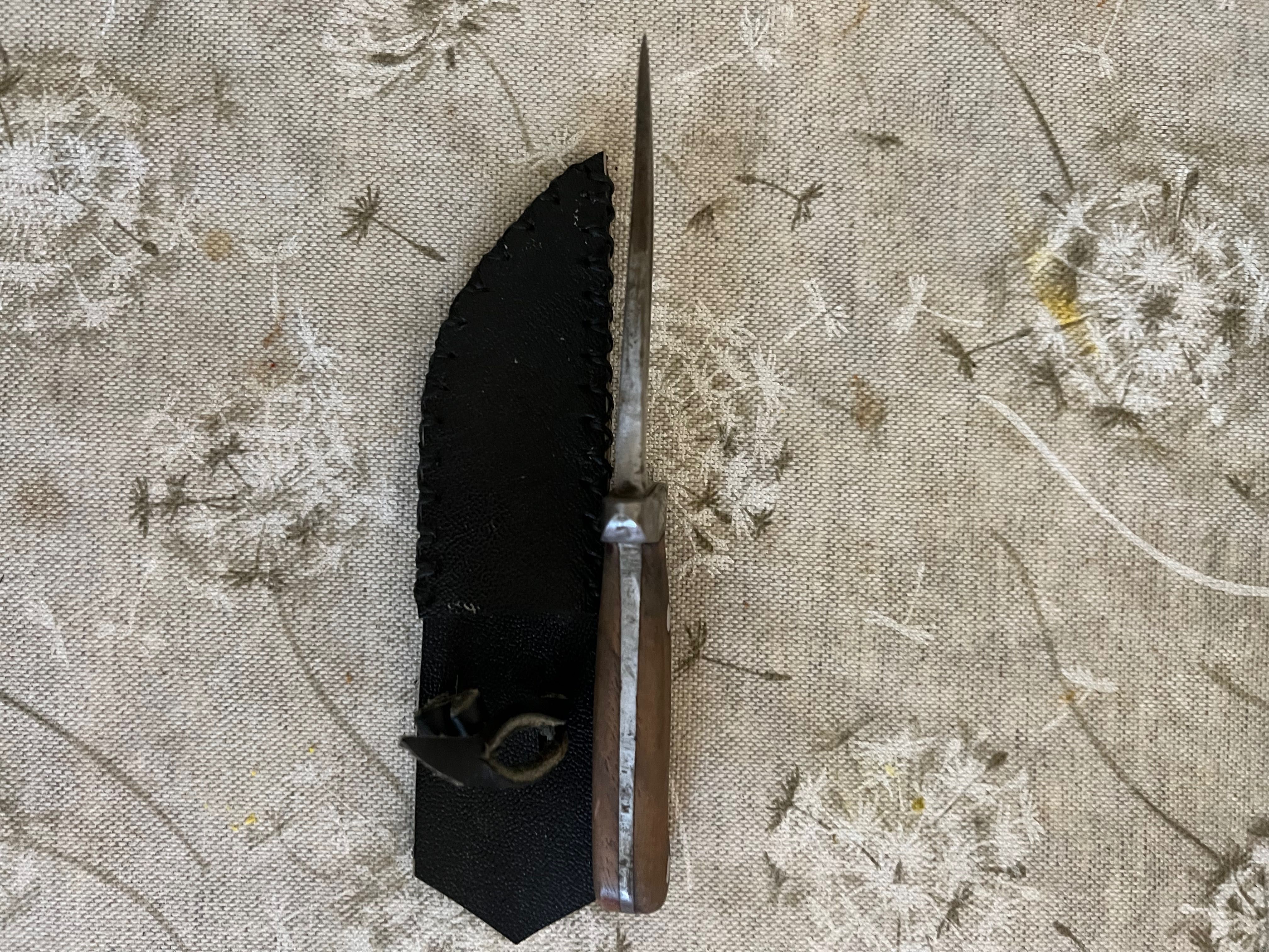 Колекция ковани ножове, и ножчета