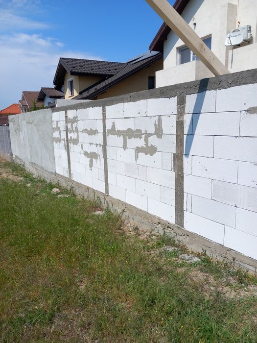 Construim garduri la comanda clientului