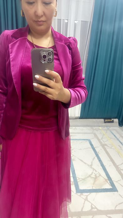 Продам костюм. Тройка турецкий бренд 38 размер +6