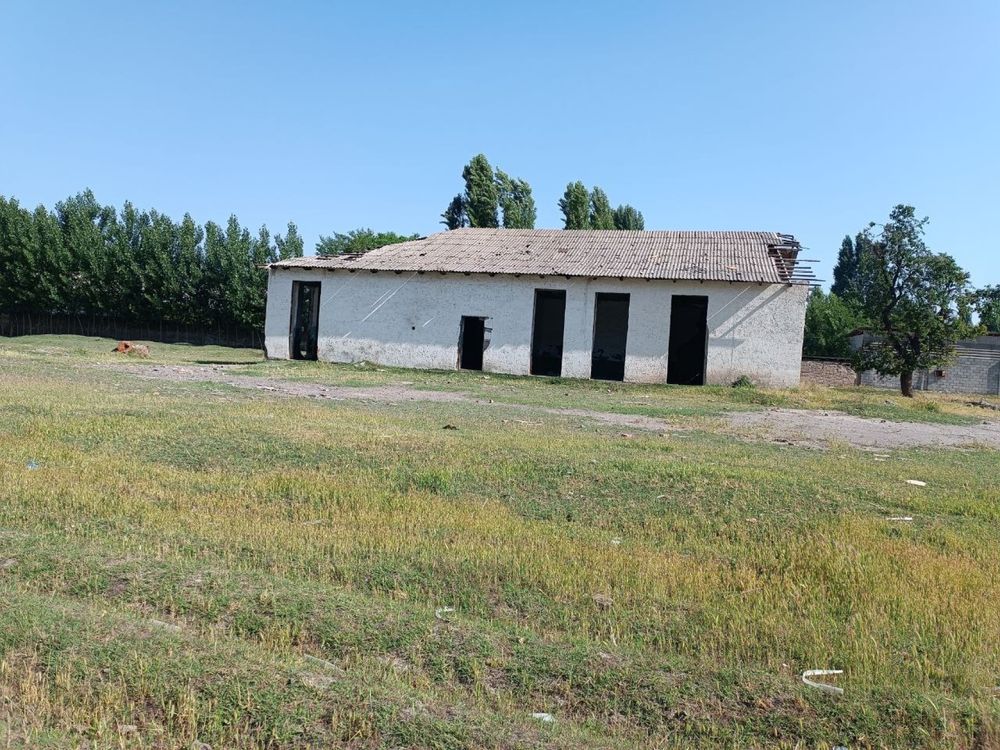 joy sotiladi hamma hujjatlari bor 70 sotix