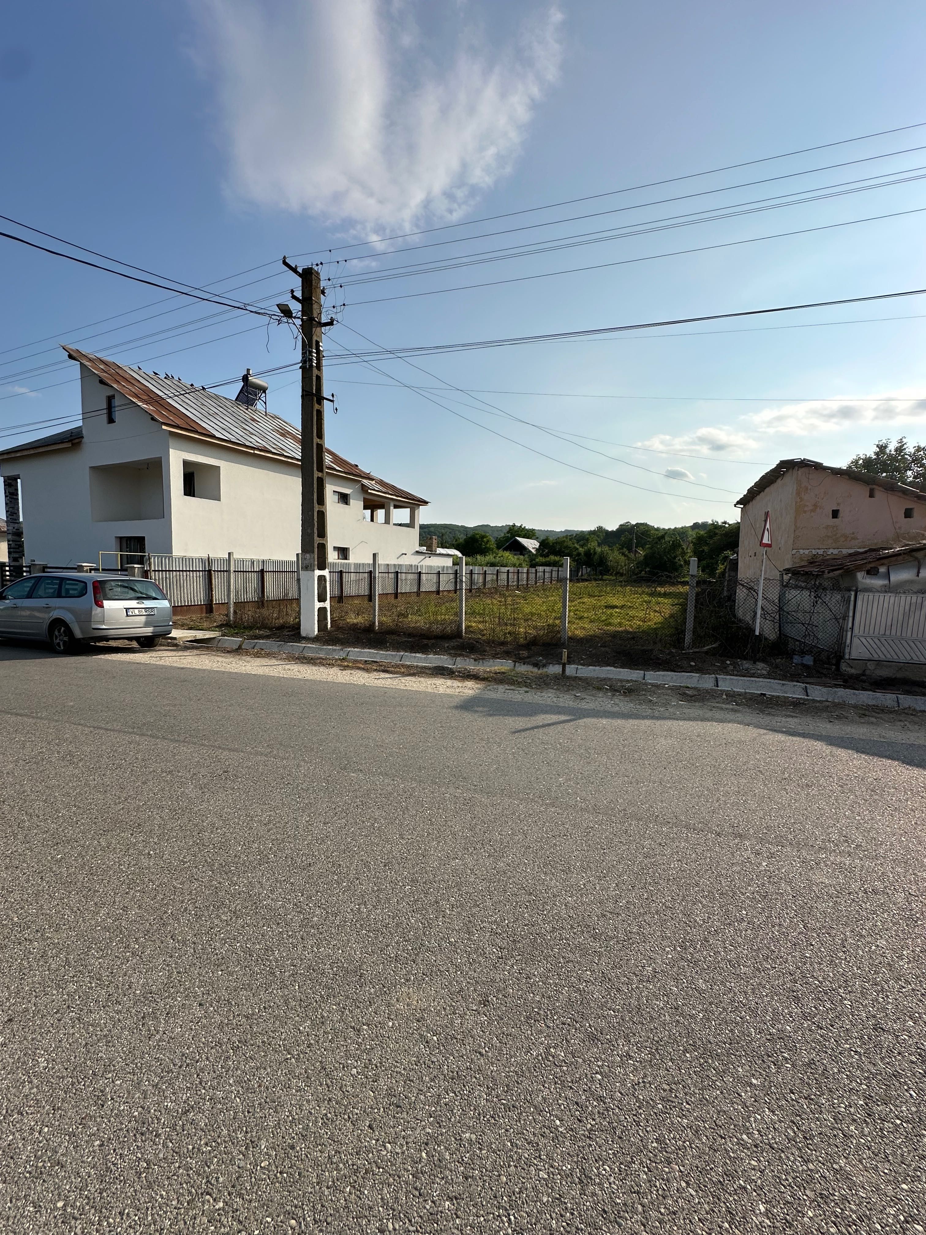 Teren casa Zavideni cu toate utilitatile 80000 lei
