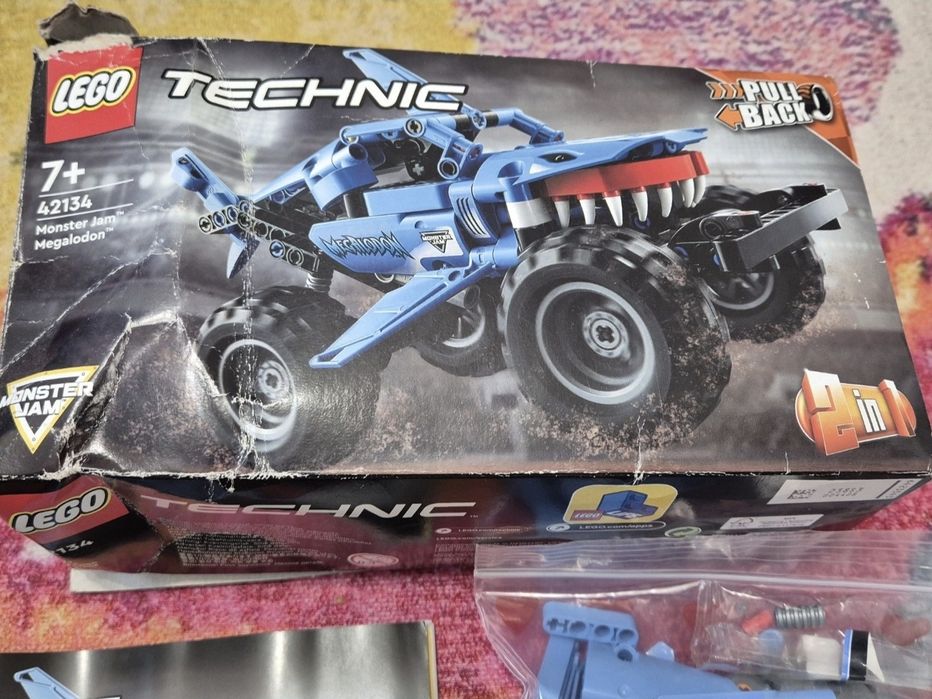 LEGO Technic - Monster Jam Megalodon f1 42134, 260 piese