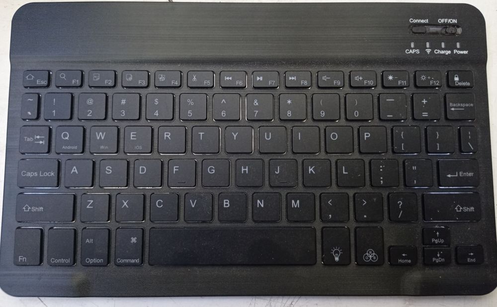Tastatura fara fir bluetooth