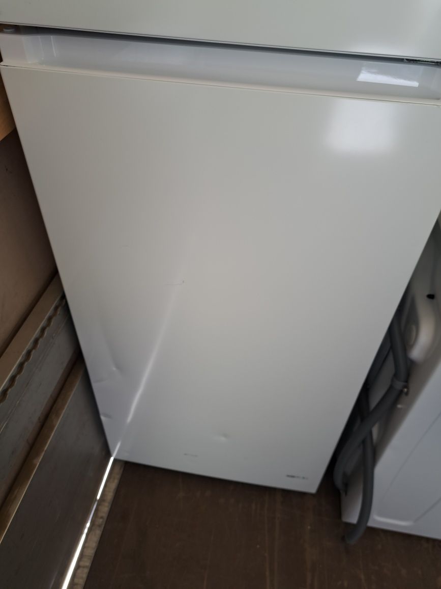 Нов хладилник с фризер Боман/Bomann 144 см