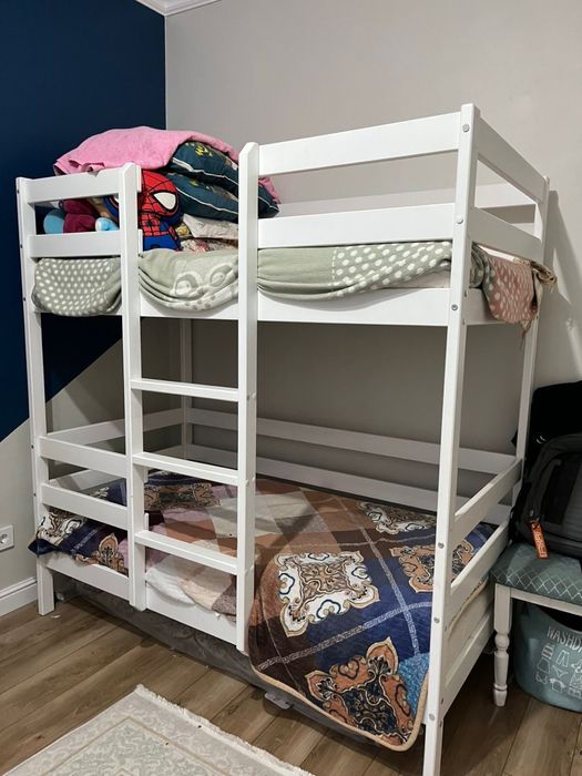 Кровать и шкаф детский