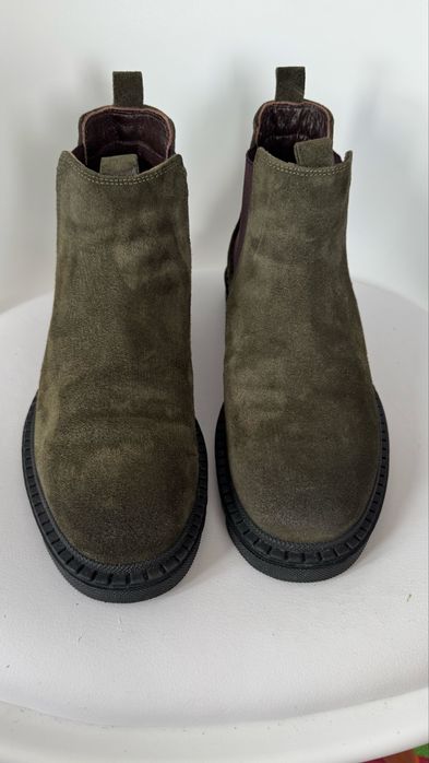 Ghete piele intoarsa