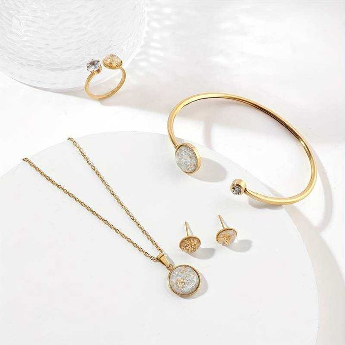 Стилен дамски комплект бижута