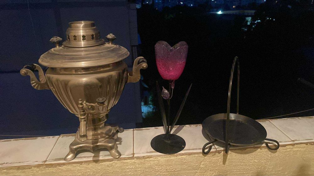 Продавам ретро сет за декорация - самовар, цвете и съд само за 19 лв