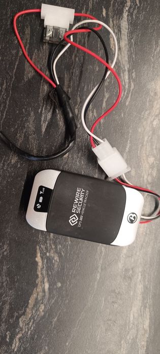Тракер за автомобил/мотоциклет rewire security gps 303
