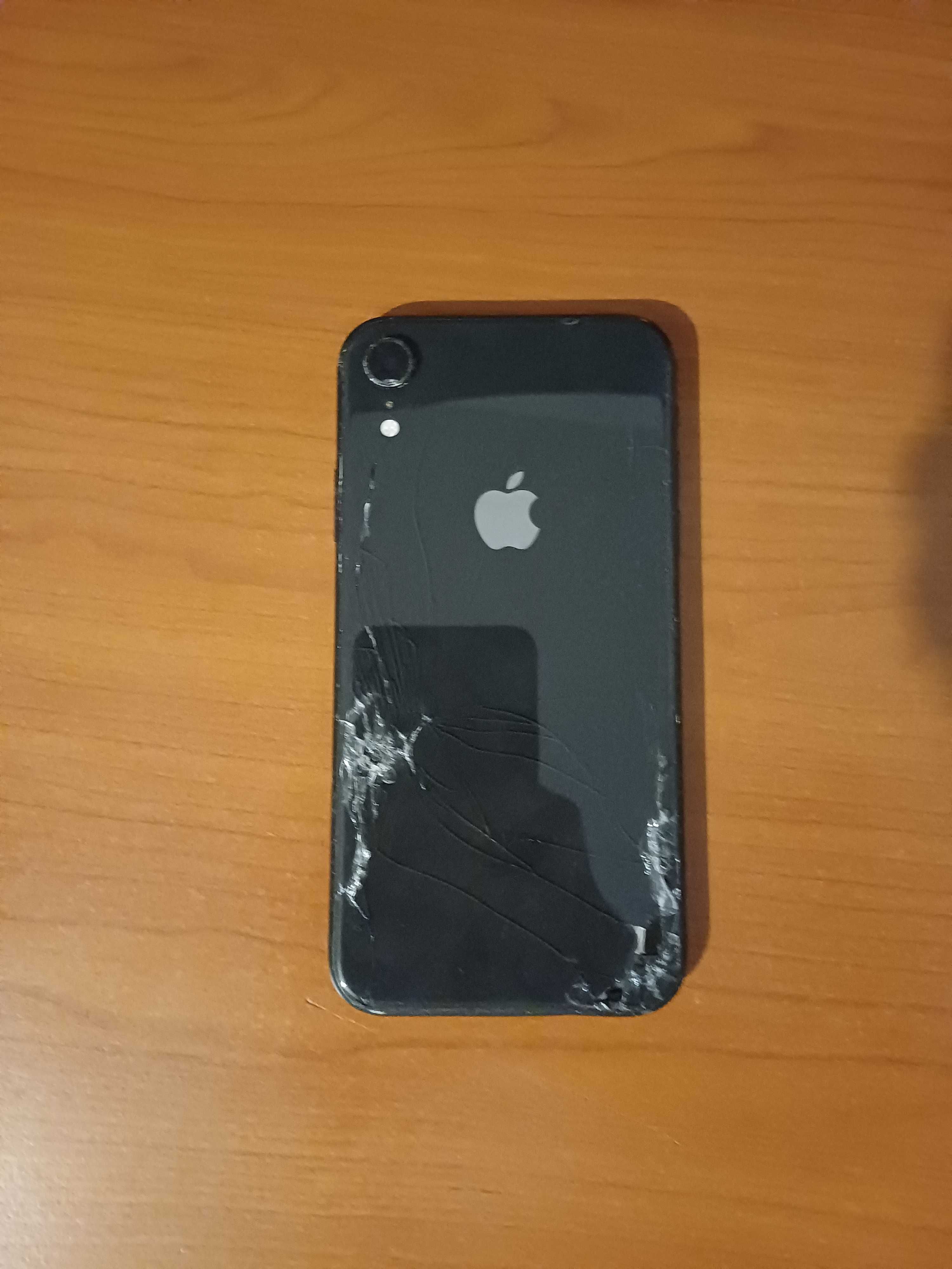 Vand Iphone xr pentru piese
