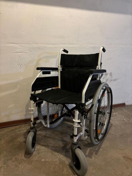 Инвалидная коляска