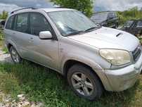 Dezmembrez Toyota RAV4 2 an 2004 motor 2.0d