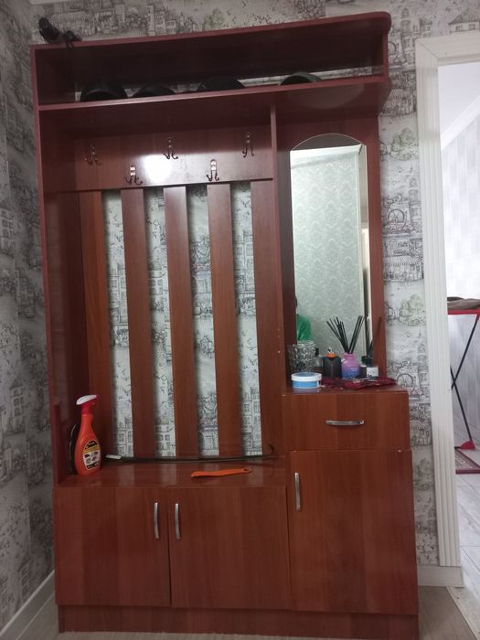 Прихошка шкаф вешалка