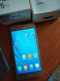 Смартфон Samsung Galaxy J5