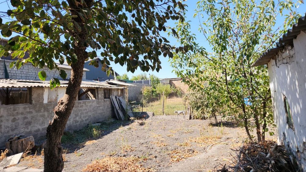 СРОЧНО ДОМ 600 м/2 продаётся под застройку