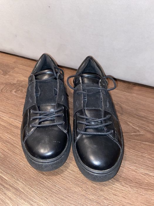 Кросовки  женские размер 37