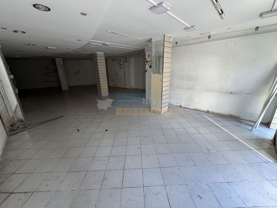 Дава се под наем Магазин в Бургас, Център - 150 кв.м за 1632 € - Снимка #5