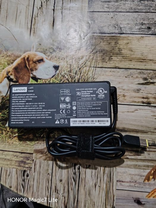 Оригинално зарядно за лаптоп леново