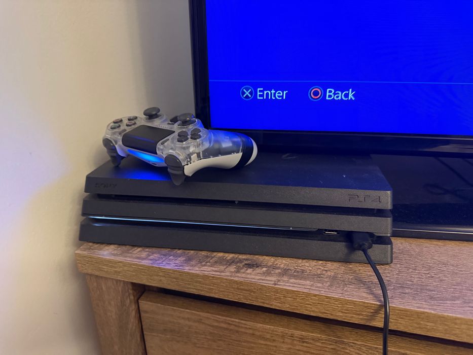 Consola Ps4 Pro Jocuri Gta V Watch Dogs si altele