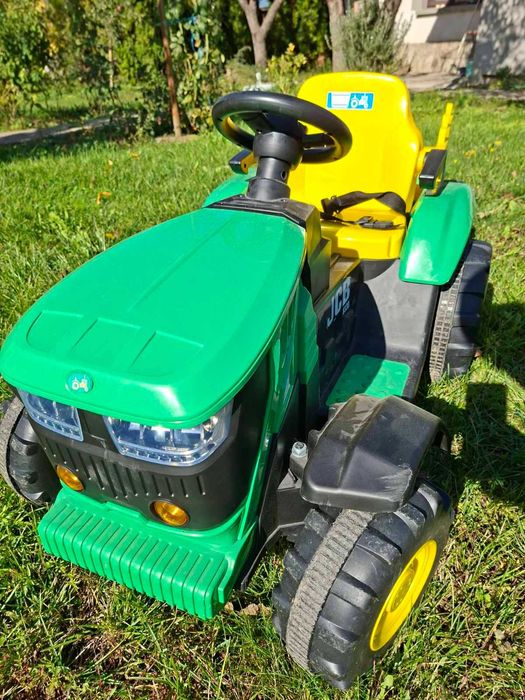 Детски акумулаторен трактор