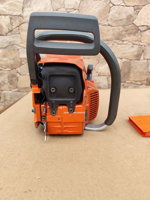 Husqvarna 262 LEGENDA anunț valabil numai pt  pretențioși .