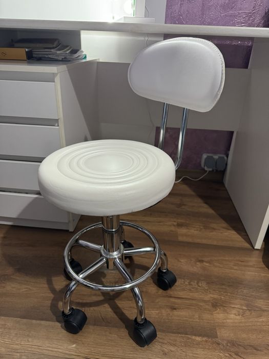 Scaun pentru birou cu roți