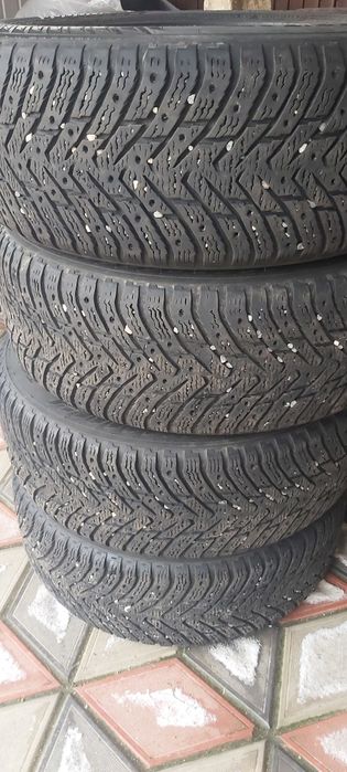 Cauciucuri 225 55 17 nokian  hakkapelitta  8