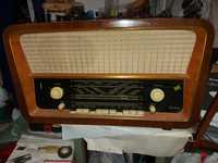 Radio de colectie pe lampi Oberon 1950