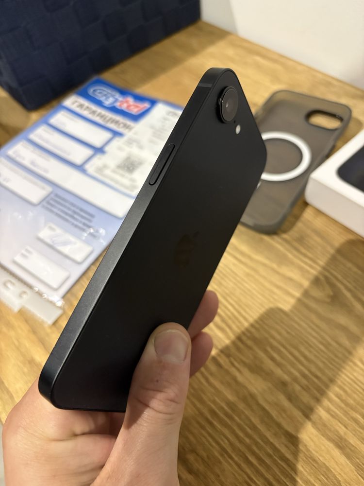 Iphone 16E 256GB Гаранция 24м.